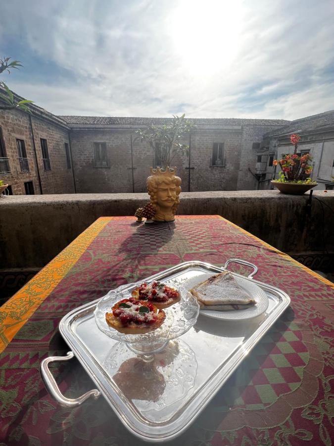 Donna Guia Suite Palermo Exterior photo